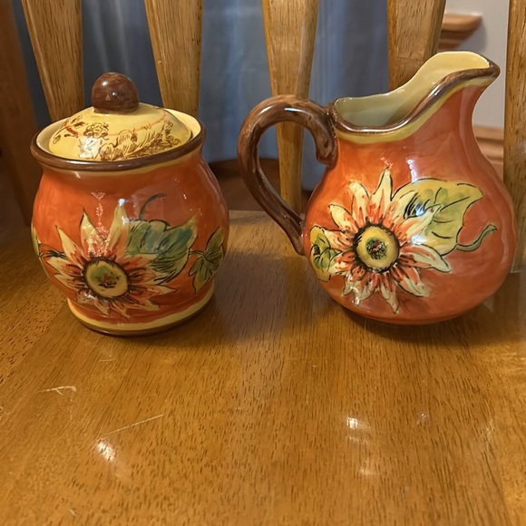 Cream and sugar - Picture 2 of 3